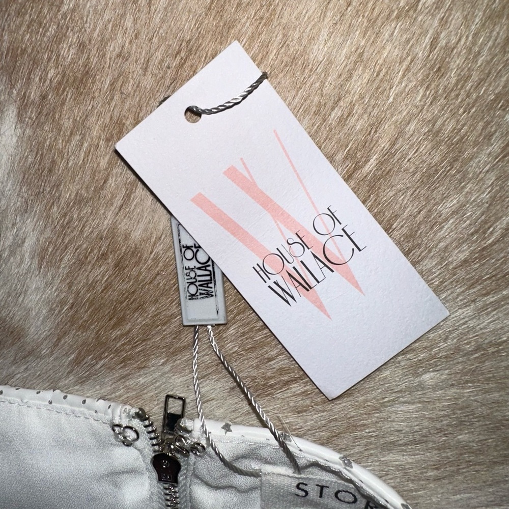 White Pleather Silver Start Skirt - Picture 6 of 6